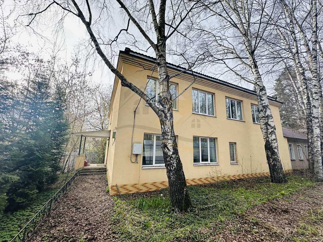 Продажа нежилого здания 682,6 м² + земля 21,4 сот. Московская область, Дмитров / 60000000 руб. / КварталСити