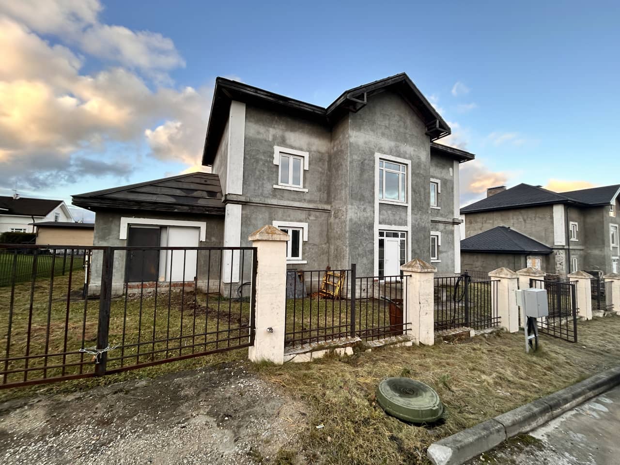 Новый дом 381 кв.м. с гаражом и газом в поселке Овсянниково, 29 км от МКАД / 15000000 руб. / КварталСити