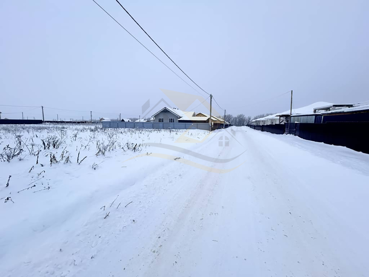 Ровный сухой участок 6,7 соток ИЖС с электричеством. 5 мин до водохранилища! / 1210000 руб. / КварталСити